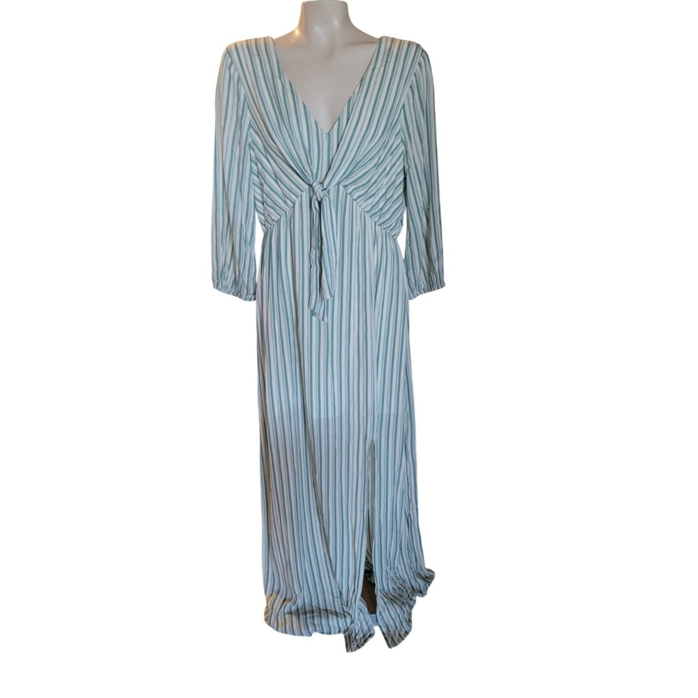 CHARMING CHARLIES Striped Maxi Dress With Front Tie & Keyhole Back L Summer sexy